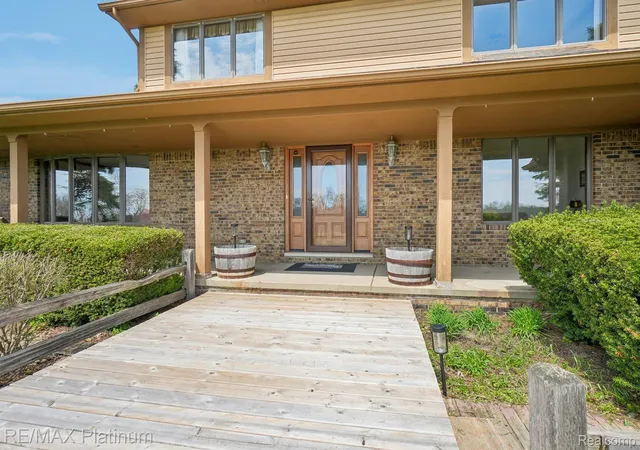 3rd image of 555 Crawford Farm Ln Crawford Farm Ln, Milford, MI 48381 | MLS# 20261025762