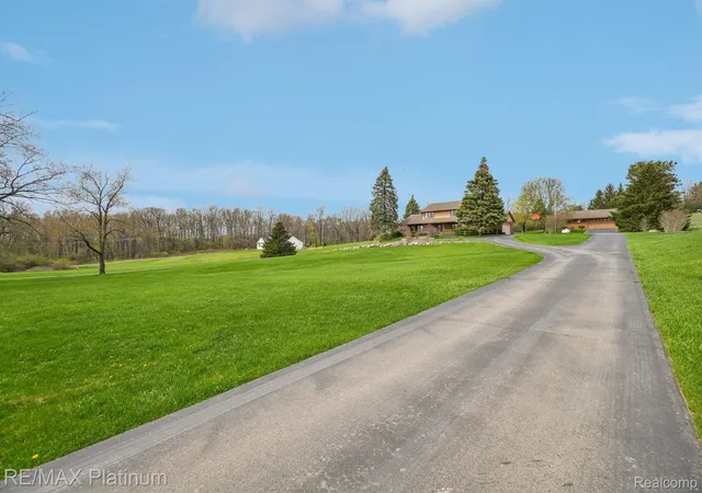 59th image of 555 Crawford Farm Ln Crawford Farm Ln, Milford, MI 48381 | MLS# 20261025762