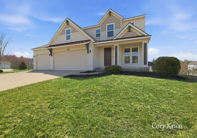 3rd image of 6233 Norfolk Dr, Norton Shores, MI 49444 | MLS# 71026015916