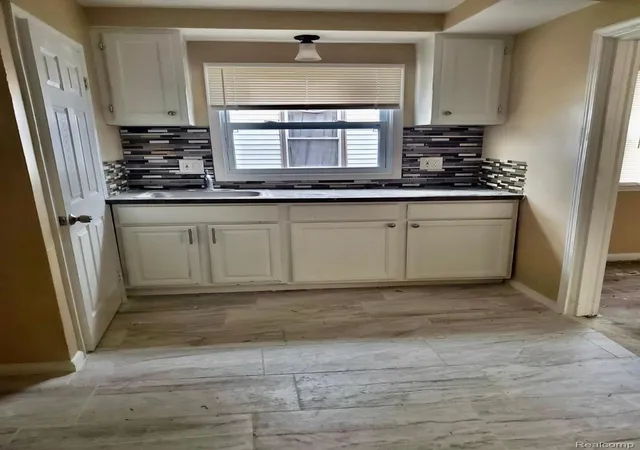 5th image of 20543 Lindsay St, Detroit, MI 48235 | MLS# 20261025892