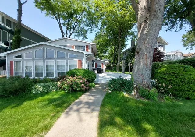 Photo 2 of Single family home for sale at 23675 N Shore Dr, Edwardsburg, MI 49112 | MLS# 69026016079 | Listing updated on 2026-08-03