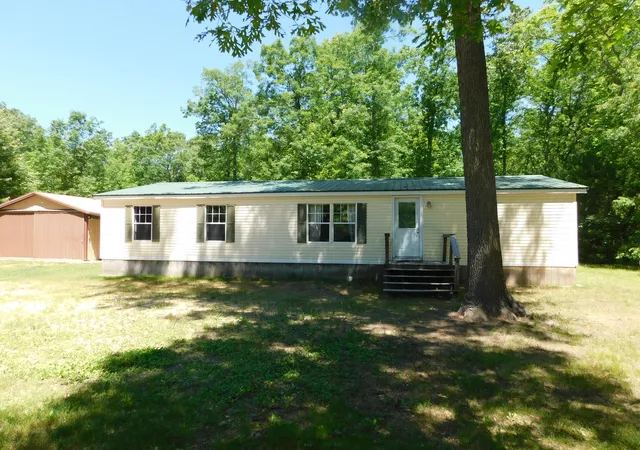 1st image of 647 N Hart Rd, Wellston, MI 49689 | MLS# 67026016087
