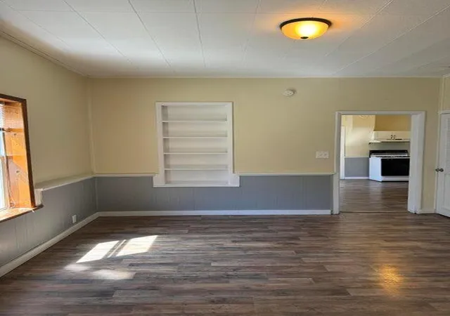 Listing Photo 5 - Condo for sale in building located at 264 6th Ave, Manistee, MI 49660