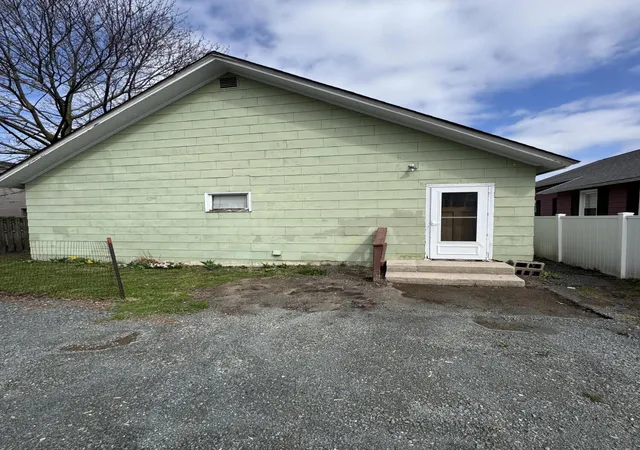 Listing Photo 4 - Condo for sale in building located at 75 Filer St, Manistee, MI 49660