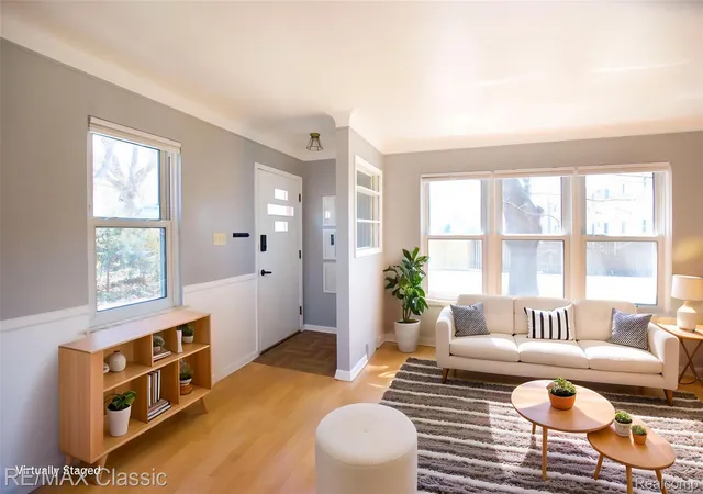 Listing Photo 5 - Condo for sale in building located at 2604 Rochester Rd, Royal Oak, MI 48073