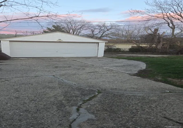 Photo 3 of Single family home for sale at 3107 Henry St, Inkster, MI 48141 | MLS# 20261026005 | Listing updated on 2026-08-17
