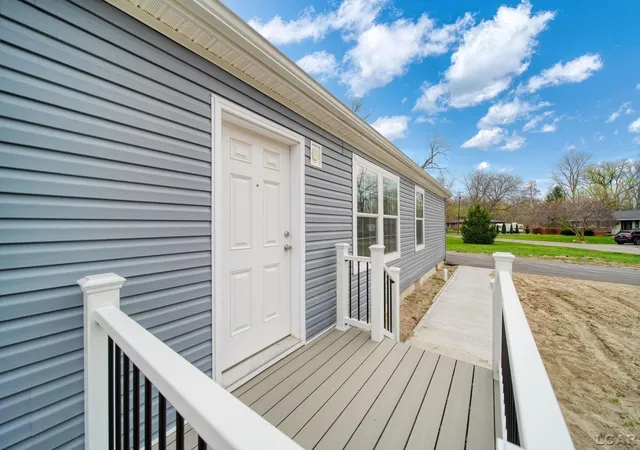 3rd image of 4762 Hooks Mill Dr, Adrian, MI 49221 | MLS# 56050204591