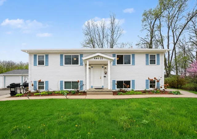 1st image of 46131 S Lakeshore Dr, Lawrence Township Van Buren, MI 49064 | MLS# 71026016170