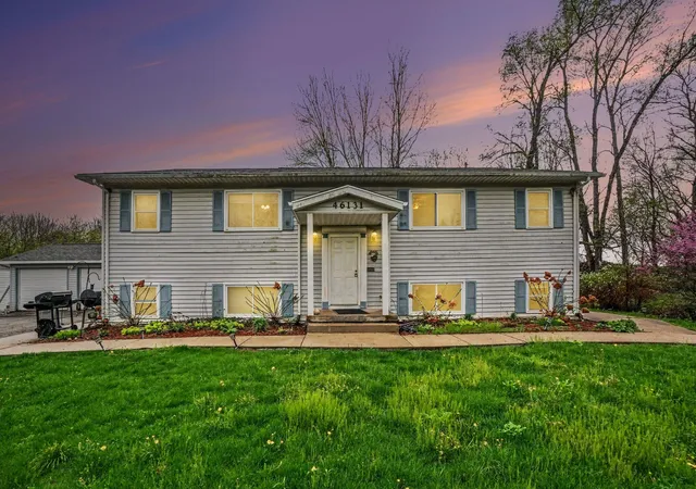 2nd image of 46131 S Lakeshore Dr, Lawrence Township Van Buren, MI 49064 | MLS# 71026016170