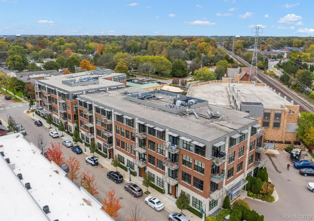 Photo 33 of Condo for sale at 2051 Villa Rd #403, Birmingham, MI 48009 | MLS# 20261026093 | Listing updated on 2026-07-06