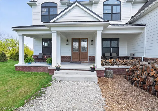 Photo 4 of Single family home for sale at 1881 Reidsview Dr, White Lake, MI 48383 | MLS# 20261026152 | Listing updated on 2026-09-21