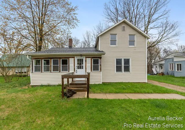 Homes for sale in Allegan City Allegan, MI | 425 S Cedar St, Allegan City Allegan, MI 49010 | MLS# 65026016253