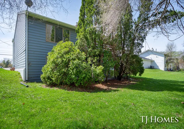 Homes for sale in Grand Rapids, MI | 2561-2563 Burton St Se, Grand Rapids, MI 49546 | MLS# 65026016289