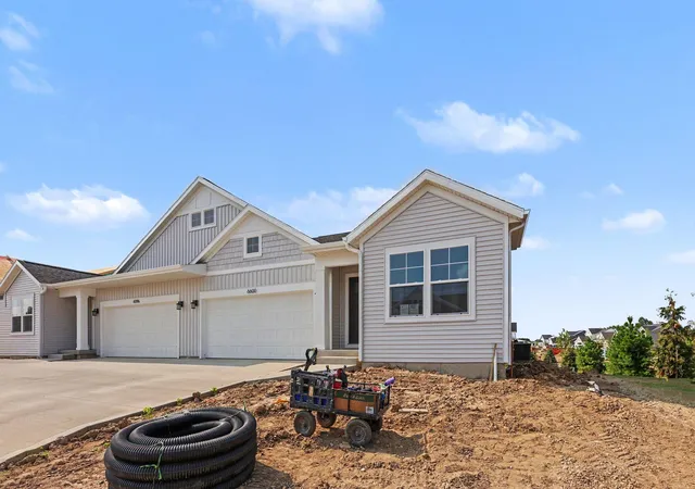 2nd image of 6600 Bellflower Dr Sw #9, Zeeland, MI 49464 | MLS# 65026016297
