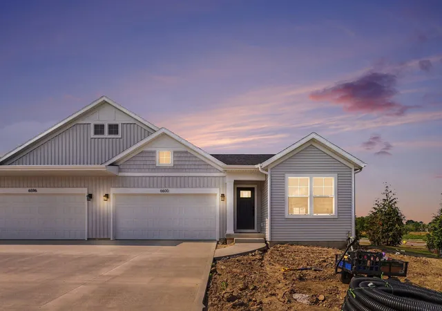 3rd image of 6600 Bellflower Dr SW, Zeeland, MI 49464