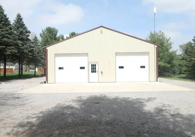 Photo 3 of Single family home for sale at 6264 Wildwood Dr, Elwell, MI 48832 | MLS# 79080067050 | Listing updated on 2026-09-02