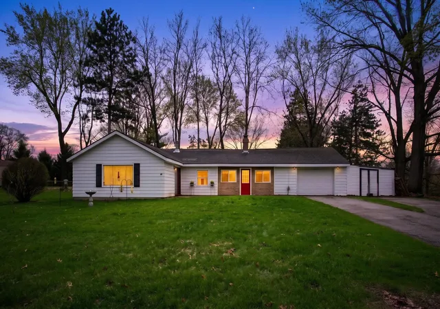 Photo 1 of Single family home for sale at 2985 Garden City Rd, Jackson, MI 49201 | MLS# 55026016306 | Listing updated on 2026-06-28