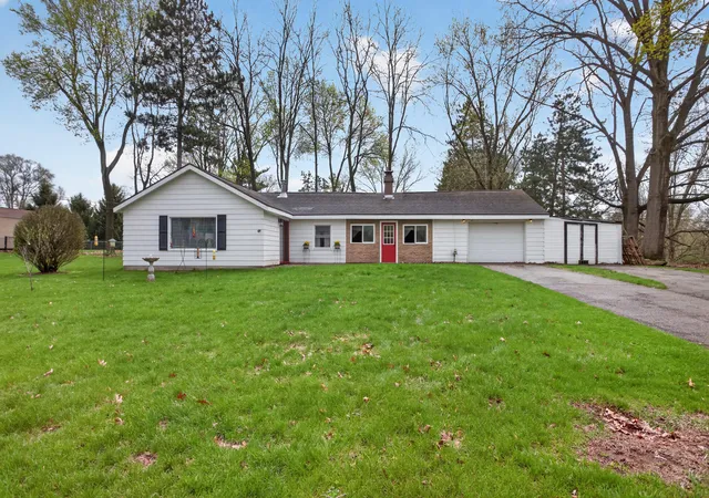 Photo 2 of Single family home for sale at 2985 Garden City Rd, Jackson, MI 49201 | MLS# 55026016306 | Listing updated on 2026-06-28