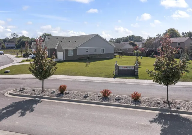 Listing Photo 4 - Condo for sale in building located at 48389 Applegrove Ln, New Baltimore, MI 48051