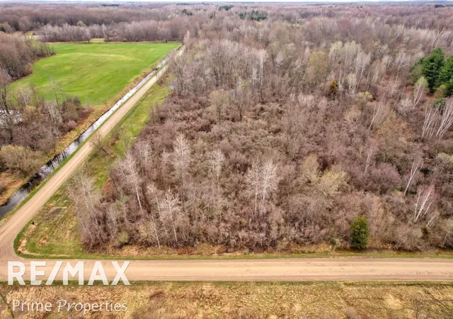 Photo 1 of Land for sale at 0000 S Plain & Curry Rd, Caro, MI 48723 | MLS# 5050204698 | Listing updated on 2026-04-18