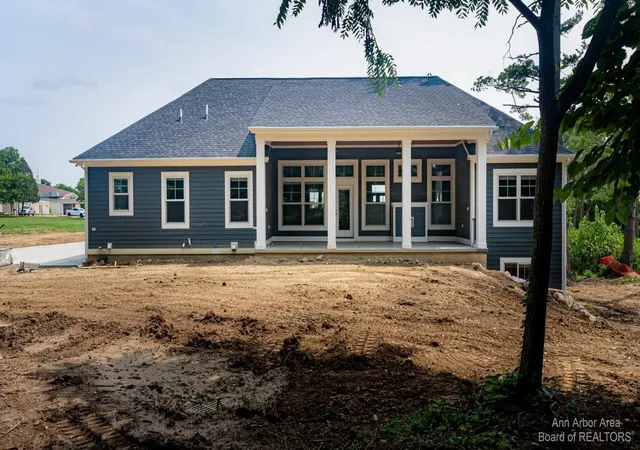 3rd image of 4201 Duck Dr, Ann Arbor, MI 48105 | MLS# 81026016358