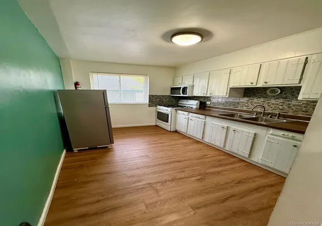 3rd image of 1516 Kent St, Flint, MI 48503 | MLS# 20261026314