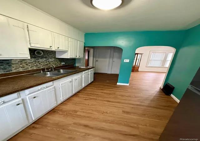 4th image of 1516 Kent St, Flint, MI 48503 | MLS# 20261026314
