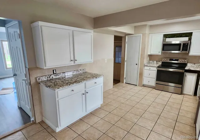 Photo 3 of Single family home for sale at 7332 Quail St, Portage, MI 49024 | MLS# 20261026322 | Listing updated on 2026-09-09