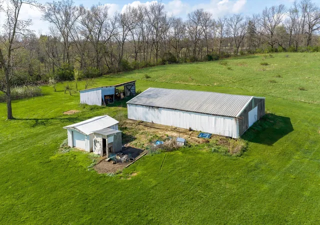 4th image of 23476 Jefferson Center St, Cassopolis, MI 49031 | MLS# 69026016413