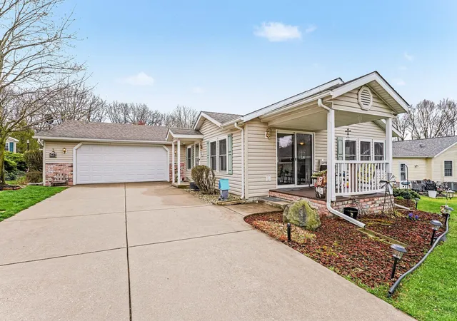 Photo 1 of Sale Pending at 5320 Pine Arbor Ridge, Kalamazoo, MI 49004 | MLS# 66026016451 | Listing updated on 2026-09-17