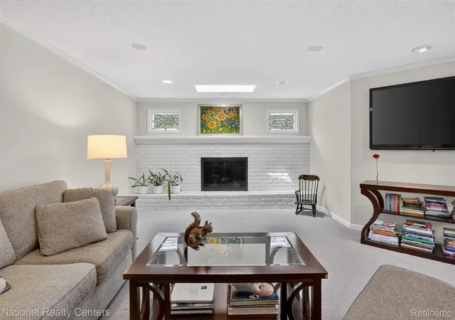 Photo 3 of Mansion for sale at 4233 N Willoway Ests Ct, Bloomfield Hills, MI 48302 | MLS# 20261026466 | Listing updated on 2026-09-14
