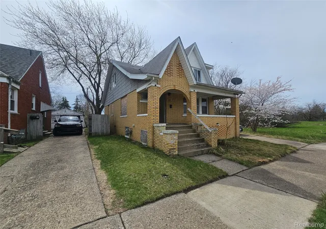 Photo 2 of Single family home for sale at 8086 Almont St, Detroit, MI 48234 | MLS# 20261026603 | Listing updated on 2026-07-17