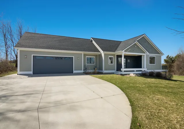 Homes for sale in Williamsburg, MI | 15415 Orchard View Dr, Williamsburg, MI 49690 | MLS# 78080067105