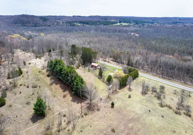 32nd image of 2760 River Rd, Frankfort, MI 49635 | MLS# 78080067109