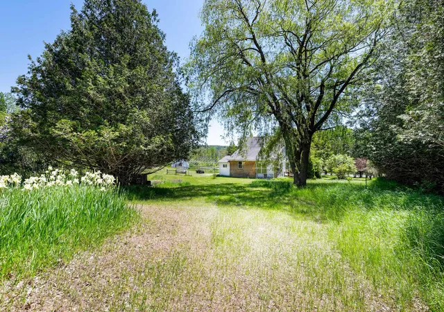 3rd image of 2760 River Rd, Frankfort, MI 49635 | MLS# 78080067109