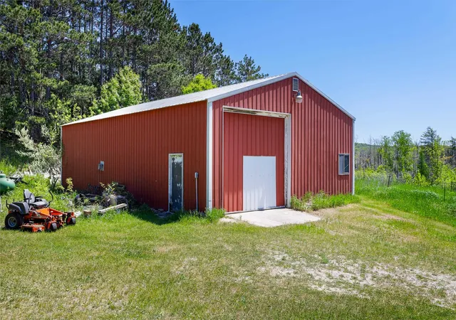 4th image of 2760 River Rd, Frankfort, MI 49635 | MLS# 78080067109