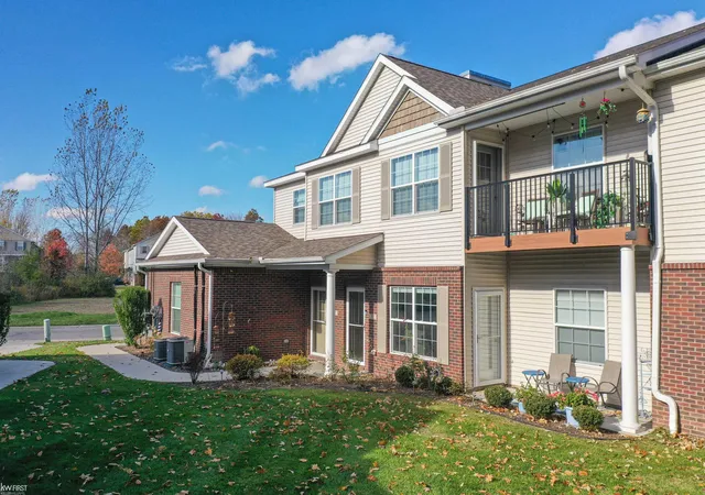 Photo 1 of Sale Pending at 895 Watercress Ln, Fenton, MI 48430 | MLS# 5050204841 | Listing updated on 2026-06-26