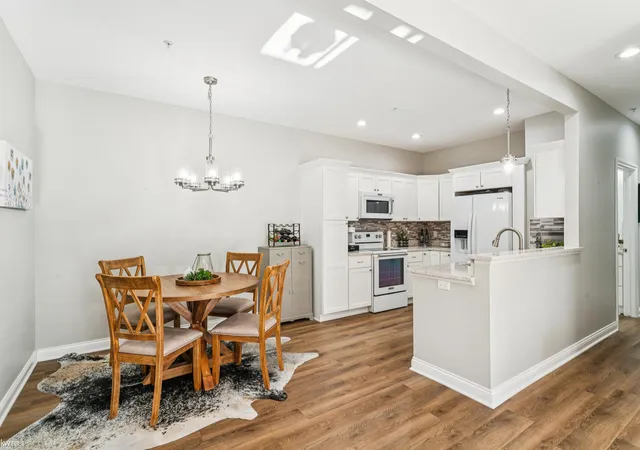 Listing Photo 5 - Condo for sale in building located at 895 Watercress Ln, Fenton, MI 48430