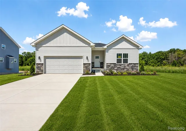 Photo 2 of Single family home for sale at 2327 Baltimore Ln, Flint, MI 48505 | MLS# 20261026889 | Listing updated on 2026-07-07