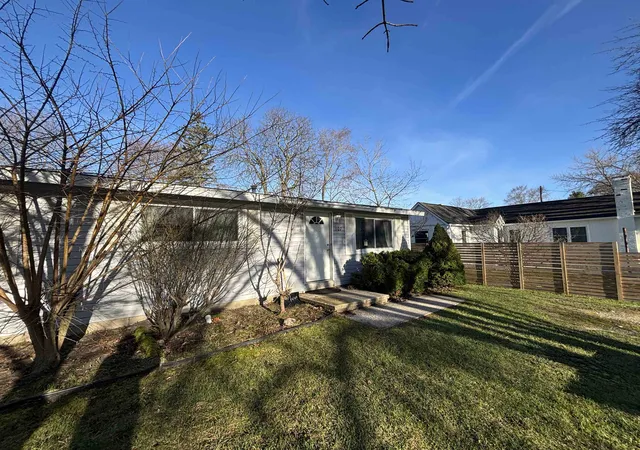 17th image of 105 & 107 Brand St, Elk Rapids Township Antrim, MI 49629 | MLS# 78080067130