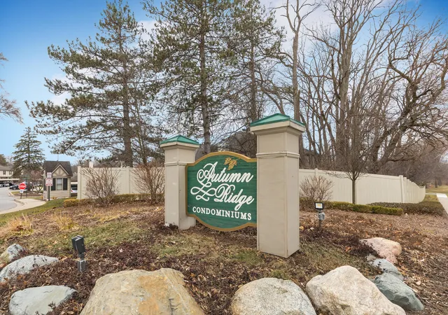 Homes for sale in Southfield, MI | 24684 Cashmere Ct #136, Southfield, MI 48033 | MLS# 81026016707