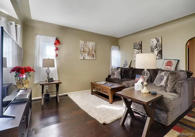 5th image of 839 E Bennett Ave E, Ferndale, MI 48220 | MLS# 20261026975