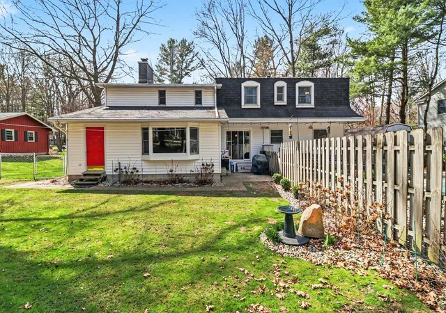 Photo 2 of Single family home for sale at 1378 N Lendale St, Ludington, MI 49431 | MLS# 67026016733 | Listing updated on 2026-07-25