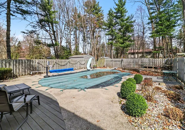 Photo 4 of Single family home for sale at 1378 N Lendale St, Ludington, MI 49431 | MLS# 67026016733 | Listing updated on 2026-07-25