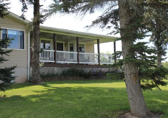 Photo 3 of Single family home for sale at 2812 Shoreline Dr, Lupton, MI 48635 | MLS# 53026016753 | Listing updated on 2026-10-12