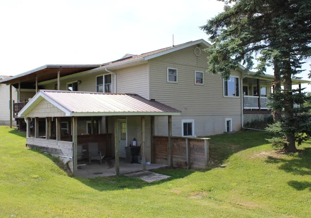 Photo 4 of Single family home for sale at 2812 Shoreline Dr, Lupton, MI 48635 | MLS# 53026016753 | Listing updated on 2026-10-12