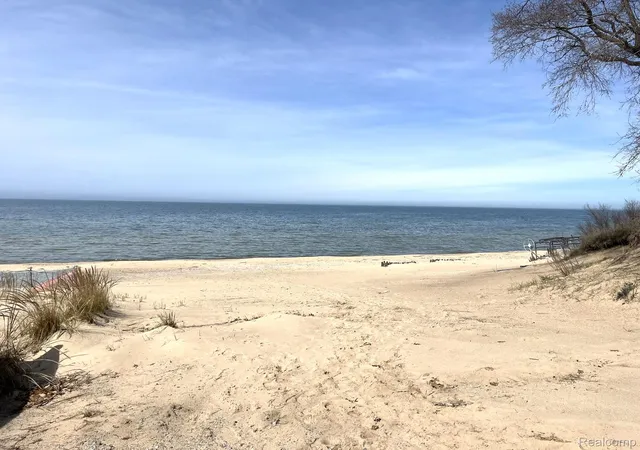 2nd image of 5741 Tipperary Dr, Caseville, MI 48725
