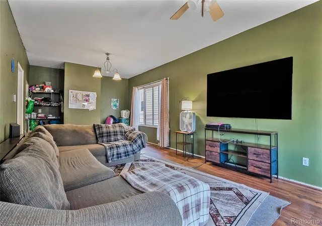Photo 3 of Single family home for sale at 2422 Commor St, Hamtramck, MI 48212 | MLS# 20261027179 | Listing updated on 2026-07-06