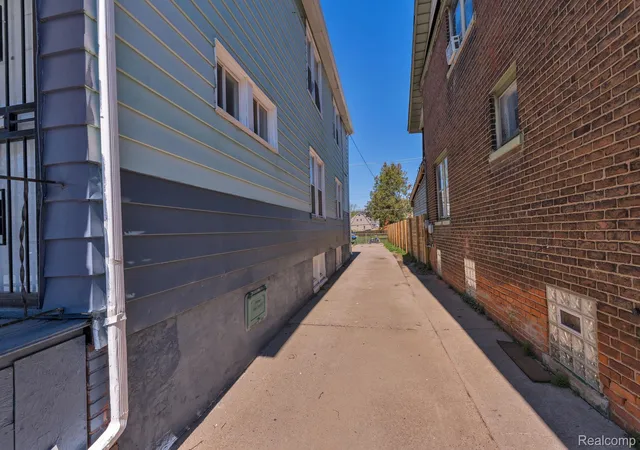 5th image of 6732 Clifton St, Detroit, MI 48210 | MLS# 20261027183