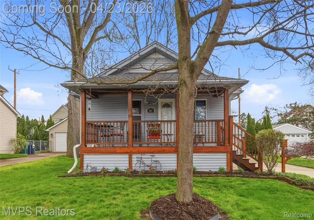 Photo 1 of Sale Pending at 907 Batavia Ave, Royal Oak, MI 48067 | MLS# 20261027186 | Listing updated on 2026-07-07